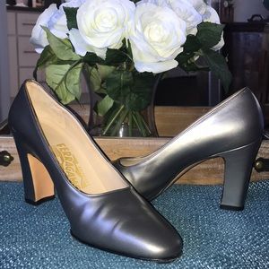Salvatore Ferragamo metallic grey pump